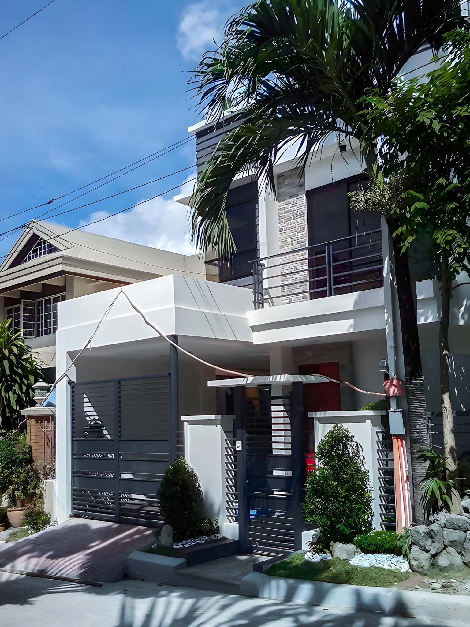 Batasan Hills Residence gallery image 3